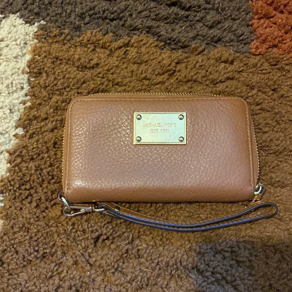 Michael Kors wristlet